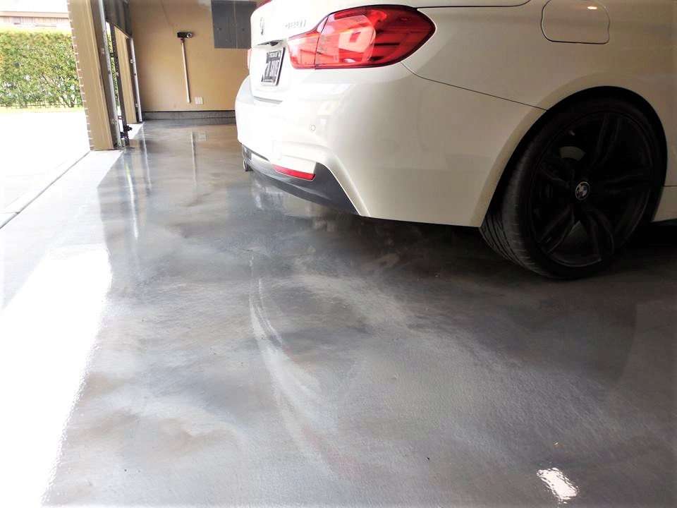 metallic epoxy coating on a garage flooring